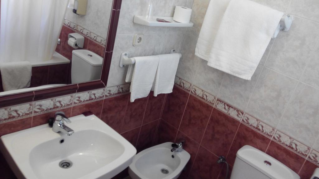 Hotel Riavela Аямонте Екстериор снимка