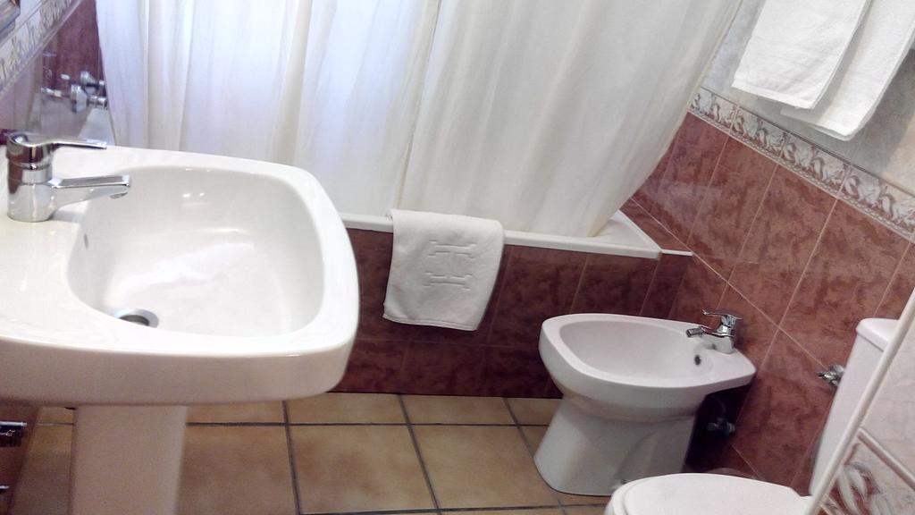 Hotel Riavela Аямонте Екстериор снимка